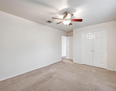 7910 Raven Creek Lane - Photo Thumbnail 22