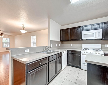 7910 Raven Creek Lane - Photo Thumbnail 17