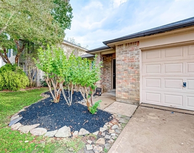7910 Raven Creek Lane - Photo Thumbnail 4