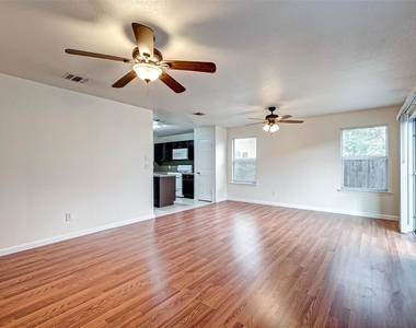 7910 Raven Creek Lane - Photo Thumbnail 14