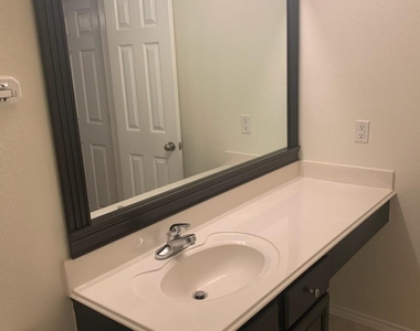 7910 Raven Creek Lane - Photo Thumbnail 29