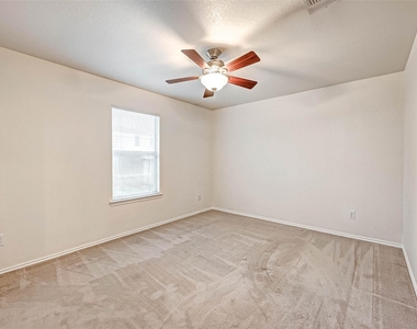 7910 Raven Creek Lane - Photo Thumbnail 21