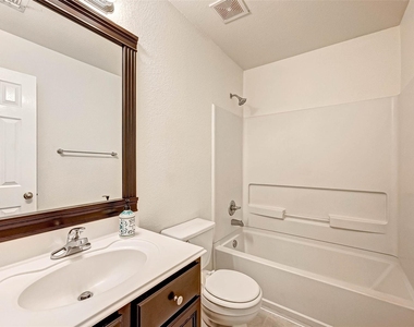 7910 Raven Creek Lane - Photo Thumbnail 25