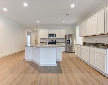 7715 Smooth Valley Court - Photo Thumbnail 13