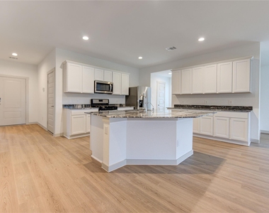 7715 Smooth Valley Court - Photo Thumbnail 11