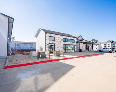 2101 Reinke Road - Photo Thumbnail 32