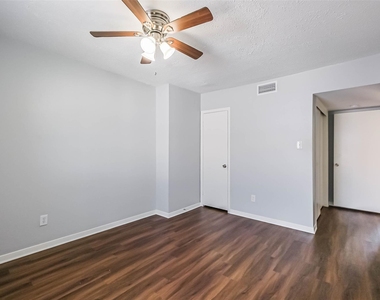5922 Fairdale Lane - Photo Thumbnail 16