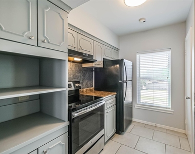 5922 Fairdale Lane - Photo Thumbnail 13