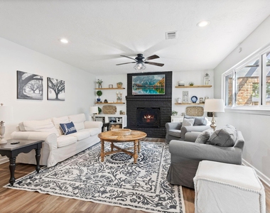 623 Hickory Ridge Drive - Photo Thumbnail 4