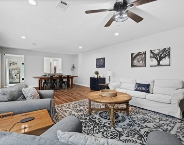 623 Hickory Ridge Drive - Photo Thumbnail 11