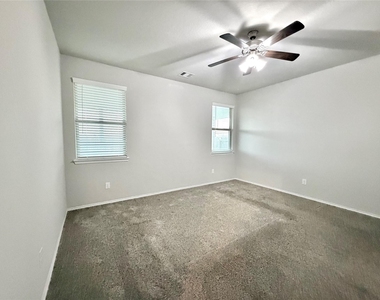 5410 Pembrokeshire Circle - Photo Thumbnail 9
