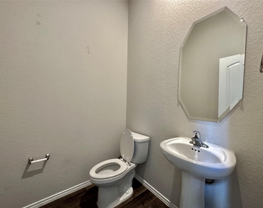 5410 Pembrokeshire Circle - Photo Thumbnail 16