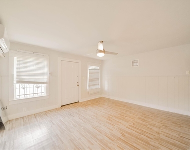 5101 Crane St Street - Photo Thumbnail 2