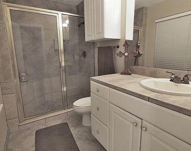 310 Gentilly Drive - Photo Thumbnail 10