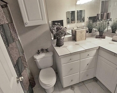 310 Gentilly Drive - Photo Thumbnail 13