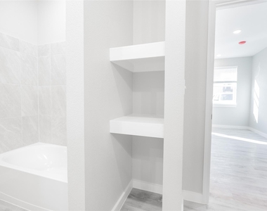 2101 Reinke Road - Photo Thumbnail 21