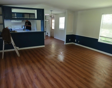 185 Ernest Cochran Road - Photo Thumbnail 2