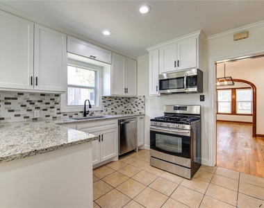814 Sue Street - Photo Thumbnail 11