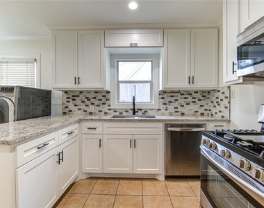814 Sue Street - Photo Thumbnail 12