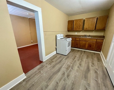 1814 Avenue M 1/2 - Photo Thumbnail 2