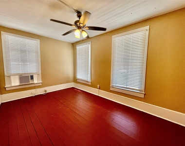 1814 Avenue M 1/2 - Photo Thumbnail 6