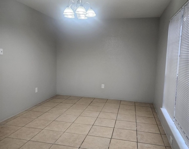 4034 Belle Park Drive - Photo Thumbnail 9