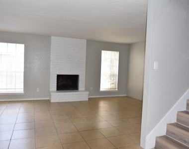 4034 Belle Park Drive - Photo Thumbnail 2