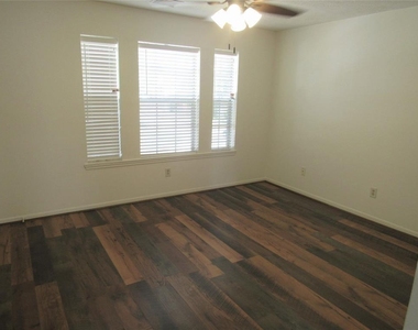 18822 Timber Way Drive - Photo Thumbnail 14