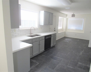 18822 Timber Way Drive - Photo Thumbnail 4