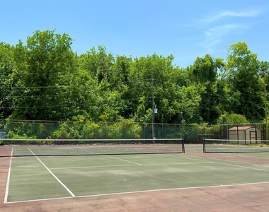 2130 Greenbriar Colony Drive - Photo Thumbnail 15