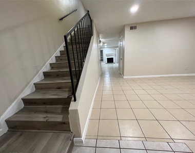 2130 Greenbriar Colony Drive - Photo Thumbnail 2