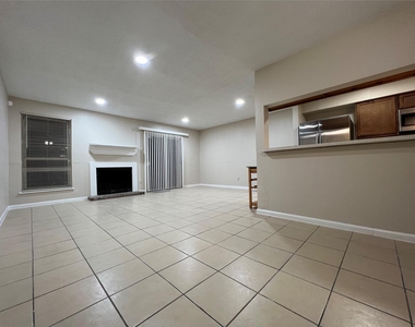 2130 Greenbriar Colony Drive - Photo Thumbnail 4