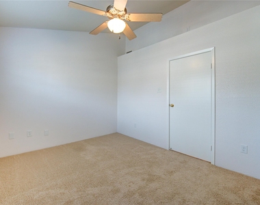 2002 Gentryside Drive - Photo Thumbnail 22