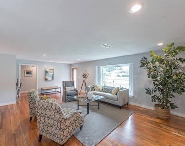 10058 Larston Street - Photo Thumbnail 5