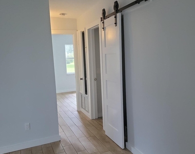 449 Del Monte Rd Road - Photo Thumbnail 7