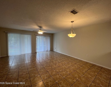 2990 S Fiske Boulevard S - Photo Thumbnail 2