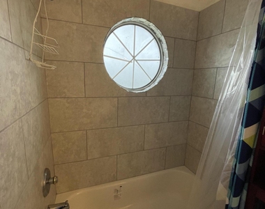 1425 Malibu Circle Ne - Photo Thumbnail 33