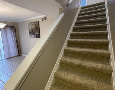 1425 Malibu Circle Ne - Photo Thumbnail 26