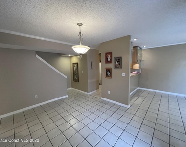 1425 Malibu Circle Ne - Photo Thumbnail 13