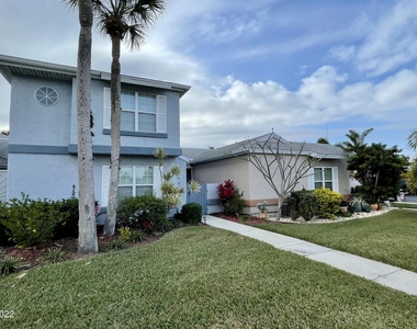 1425 Malibu Circle Ne - Photo Thumbnail 58