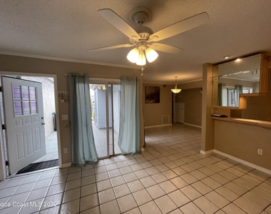 1425 Malibu Circle Ne - Photo Thumbnail 5