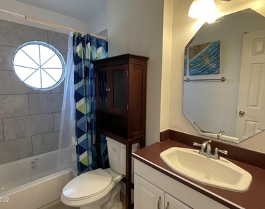 1425 Malibu Circle Ne - Photo Thumbnail 30