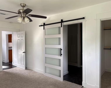 9210 E Avenue O - Photo Thumbnail 6