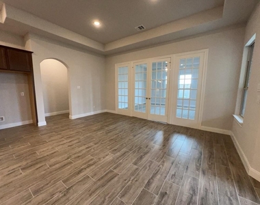 5714 Caracara Street - Photo Thumbnail 10