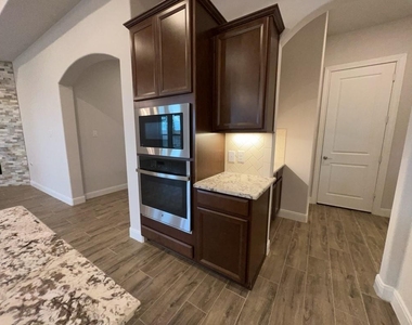 5714 Caracara Street - Photo Thumbnail 6