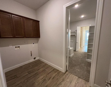 5714 Caracara Street - Photo Thumbnail 21