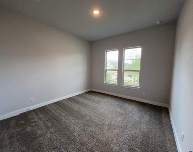 5714 Caracara Street - Photo Thumbnail 24