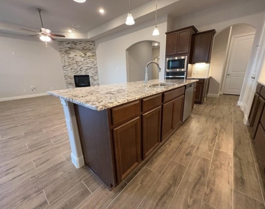 5714 Caracara Street - Photo Thumbnail 4