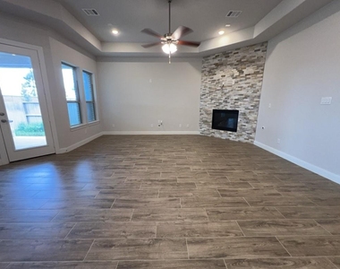 5714 Caracara Street - Photo Thumbnail 12