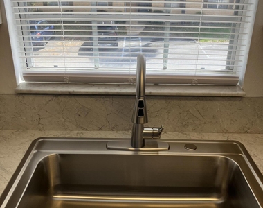 3135 Shady Dell Lane - Photo Thumbnail 14